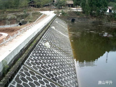 小型光伏电站积水远程监测项目|积水坑监测方案|积水水位在线监控|水雨情自动测报系统|积水监测预警
